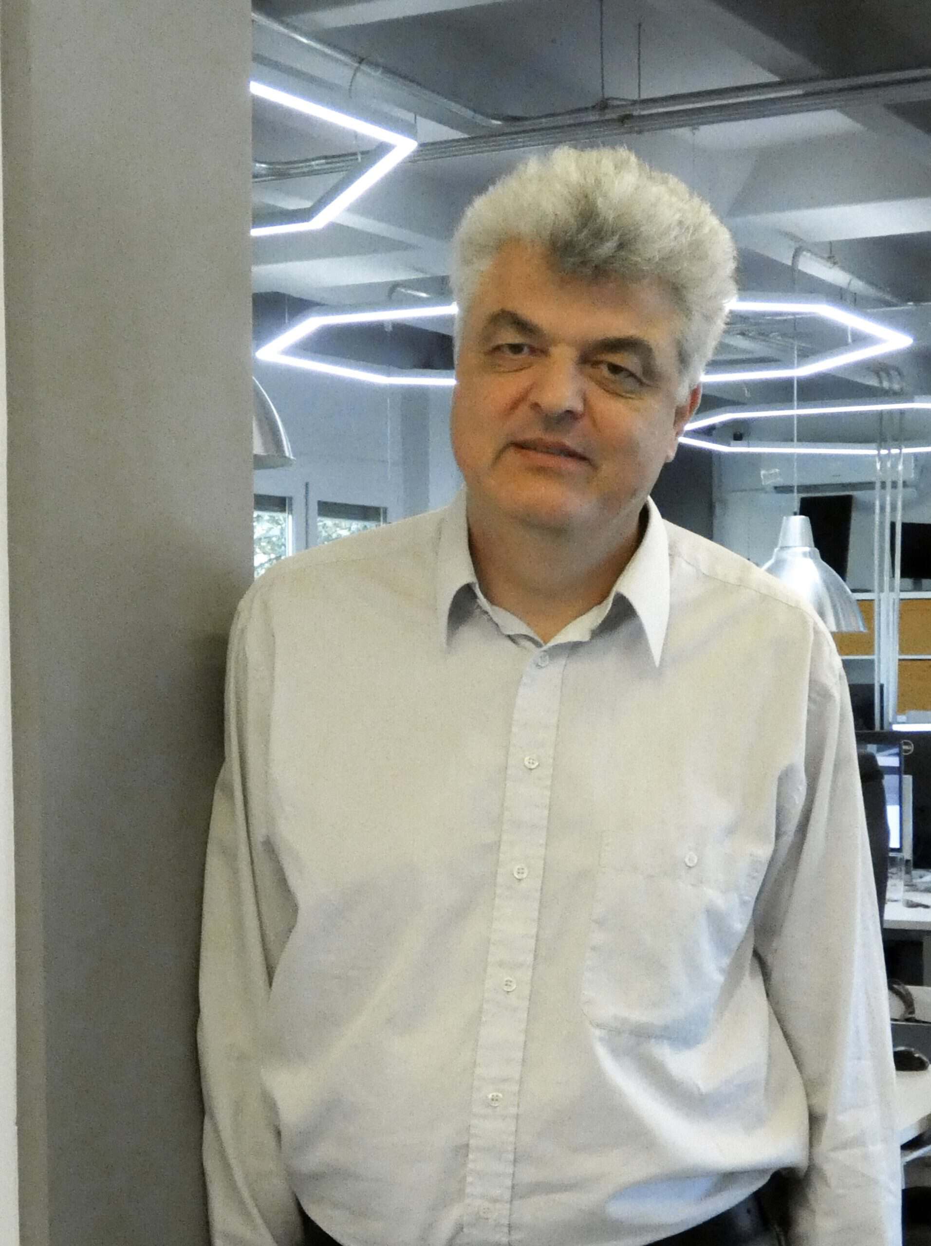 Név